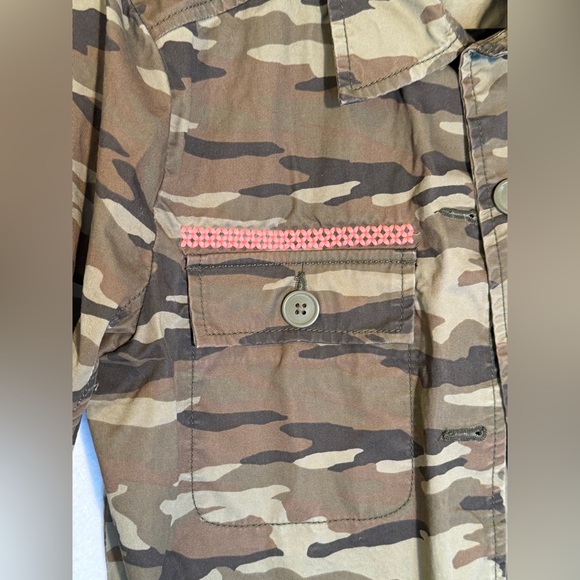 Caslon Women's Embroidered Olive Green‎ Camo button up collared jacket size SM - Picture 5 of 13